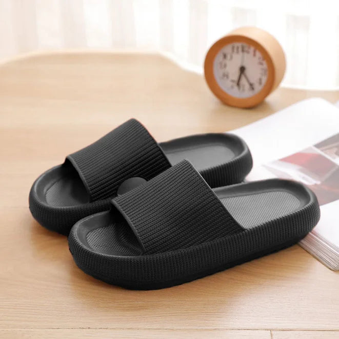 KneeHugs™ – Beschermt tere babyknietjes – op elk oppervlak