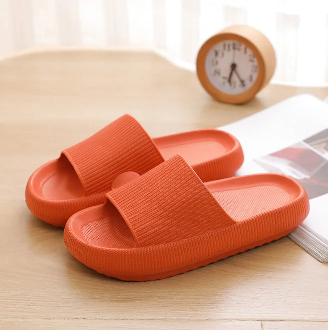 KneeHugs™ – Beschermt tere babyknietjes – op elk oppervlak
